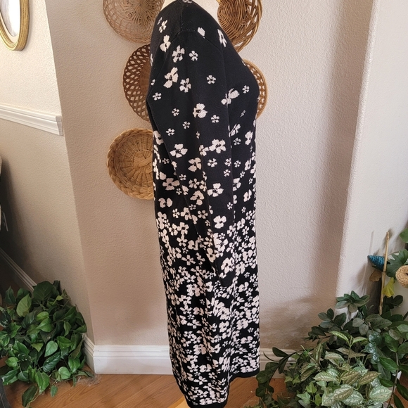 Tommy Hilfiger Floral Black and Cream Sweater Dress Sz L - Picture 5 of 5